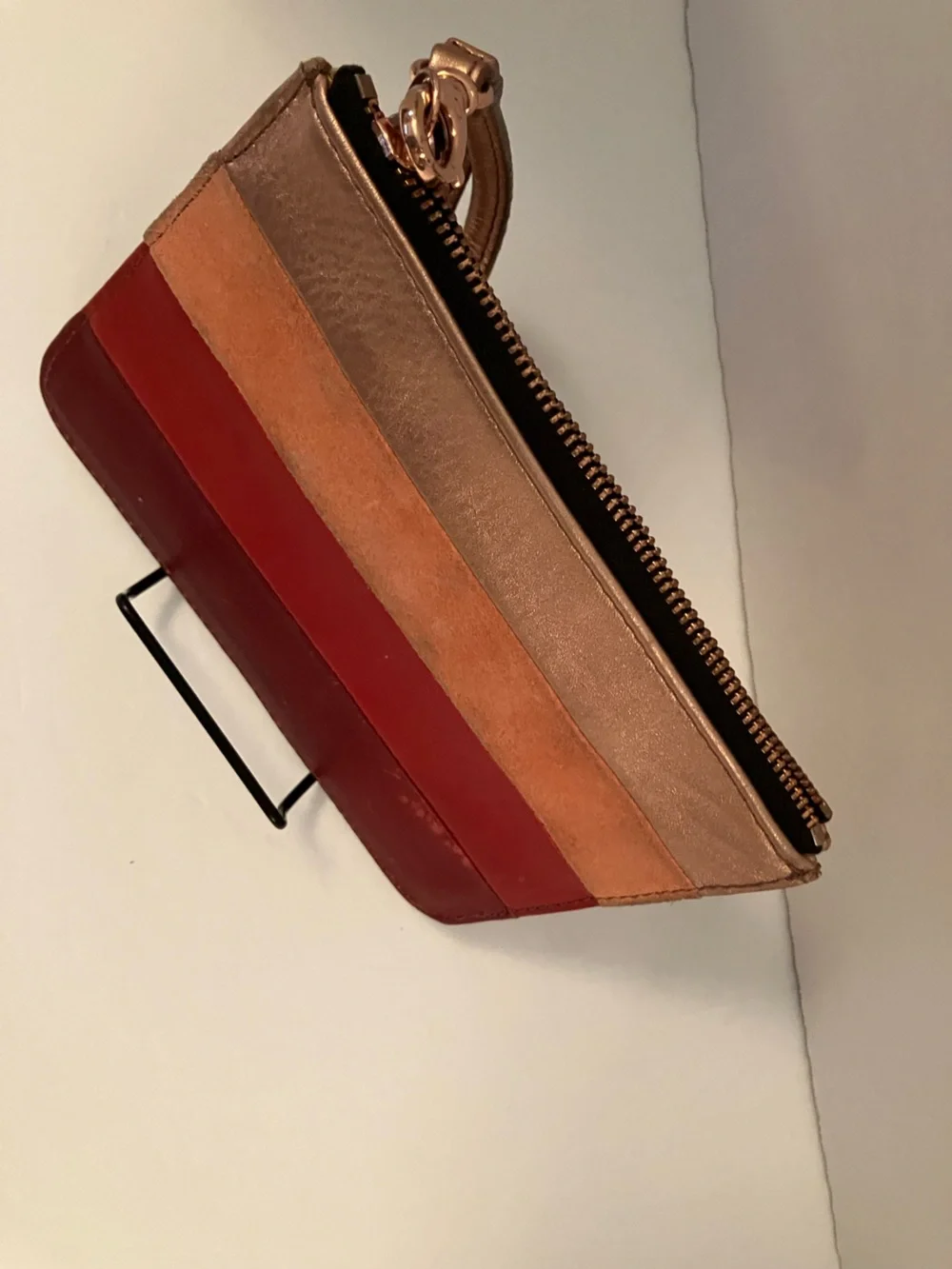 Fossil compact wristlet